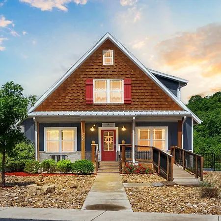 Double-Sided Fireplace, Lake Views, Daily Tickets To Local Attractions, Air Hockey!